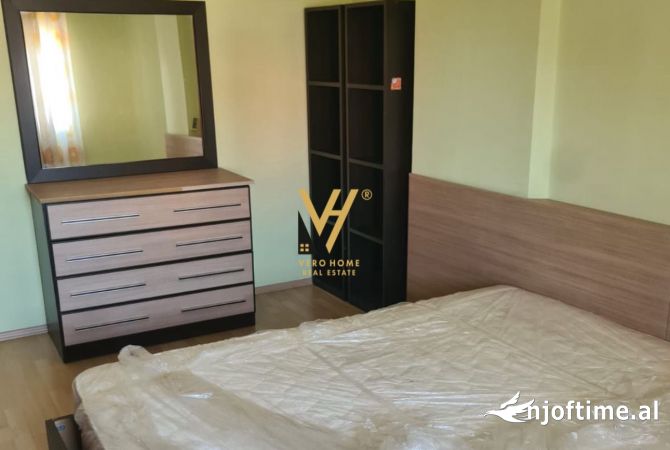 Shtepi me qera Apartament ne Tirane, 2+1, Mobilimi E mobiluar, Pagesa 700  Euro.