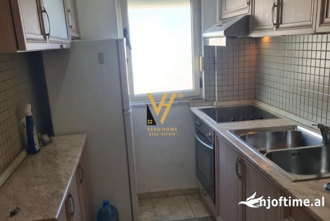 Shtepi me qera Apartament ne Tirane, 2+1, Mobilimi E mobiluar, Pagesa 700  Euro.