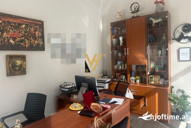 Ambient biznesi me qera 3+1 ne Tirane - 500 Euro