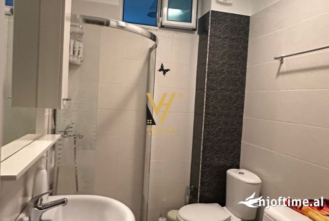 Shtepi me qera Apartament ne Tirane, 2+1, Mobilimi E mobiluar, Pagesa 650  Euro.
