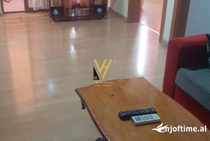 Shtepi me qera Apartament ne Tirane, 2+1, Mobilimi E mobiluar, Pagesa 60,000  Leke.