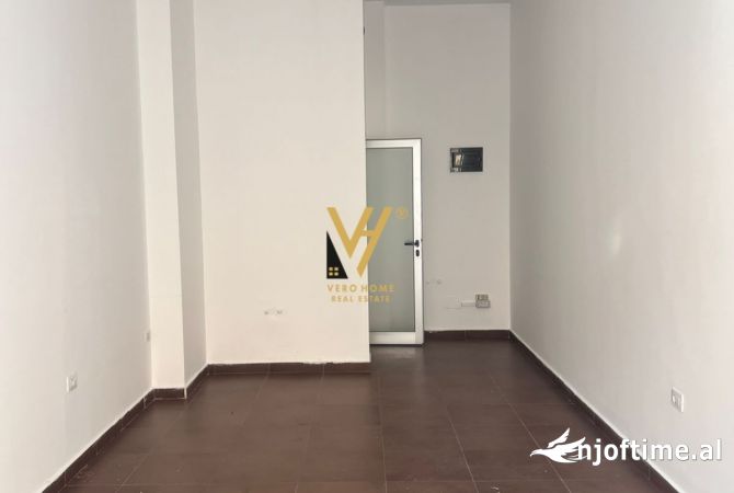 Ambient biznesi me qera 1+1 ne Tirane - 40,000 Leke