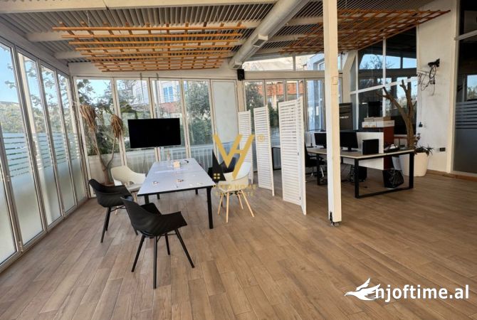 Ambient biznesi me qera 3+1 ne Tirane - 1,000 Euro