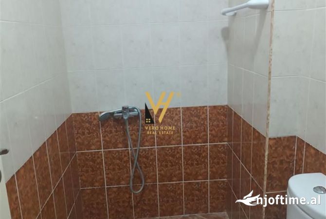 Shtepi me qera Apartament ne Tirane, 3+1, Mobilimi E mobiluar, Pagesa 500  Euro.