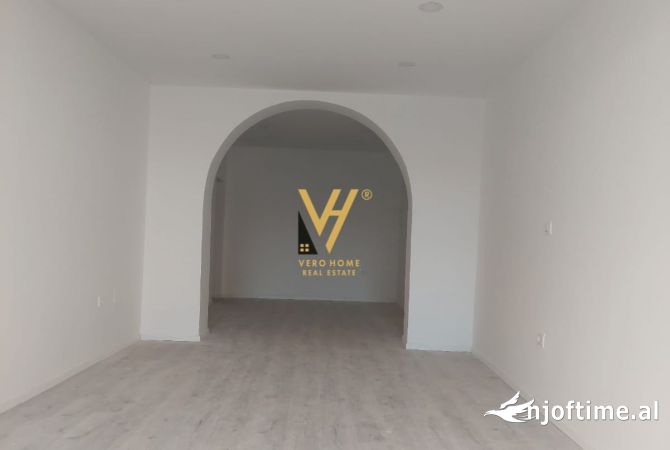 Ambient biznesi me qera 1+1 ne Tirane - 650 Euro