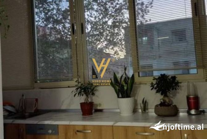 Shtepi ne shitje 1+1 ne Tirane - 130,000 Euro