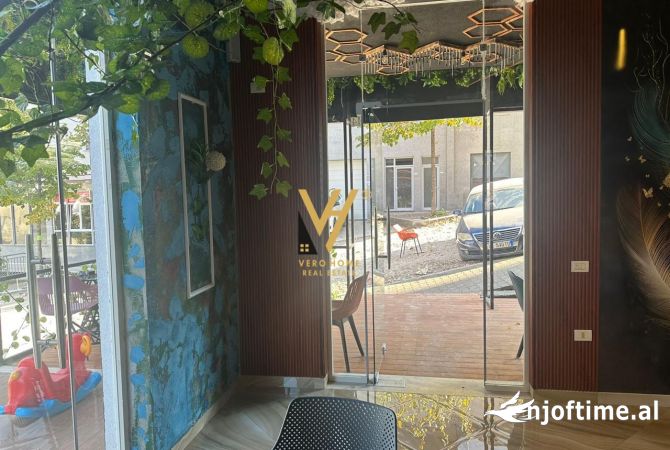 Ambient biznesi ne shitje 2+1 ne Tirane - 220,000 Euro