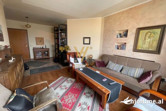 Shtepi ne shitje Apartament ne Tirane, 2+1, Mobilimi E mobiluar, Pagesa 230,000  Euro.