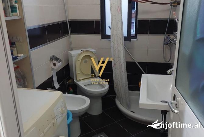 Shtepi ne shitje Apartament ne Tirane, 1+1, Mobilimi E mobiluar, Pagesa 80,000  Euro.