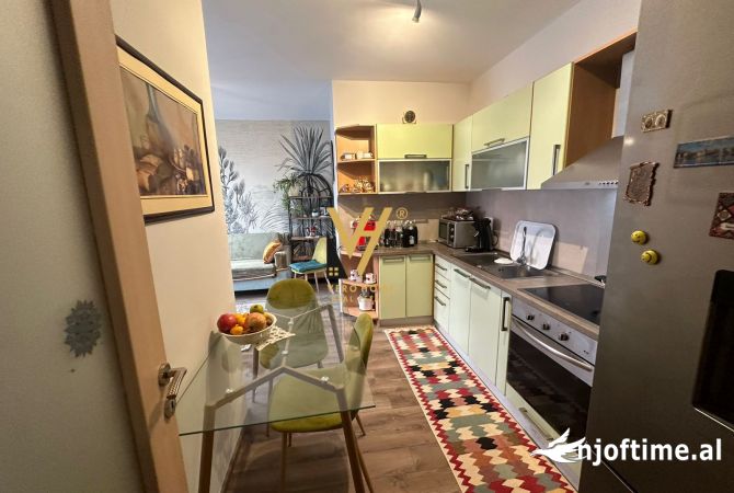 Shtepi me qera Apartament ne Tirane, 2+1, Mobilimi E mobiluar, Pagesa 800  Euro.