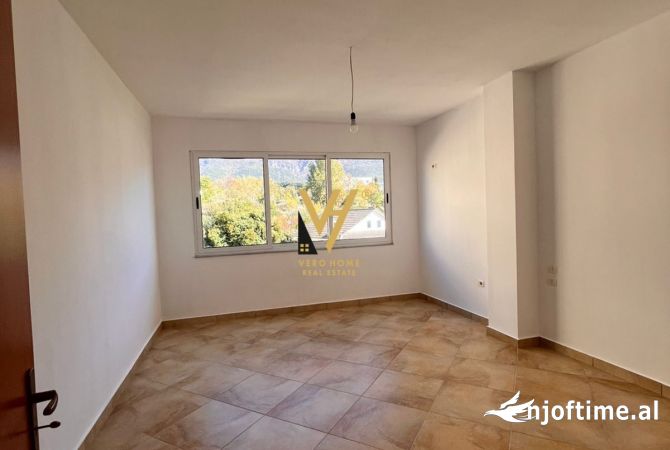 Shtepi ne shitje Apartament ne Tirane, 2+1, Mobilimi Bosh, pa mobiluar, Pagesa 145,000  Euro.