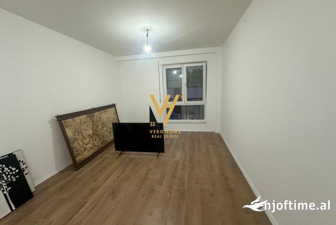Ambient biznesi me qera 3+1 ne Tirane - 900 Euro