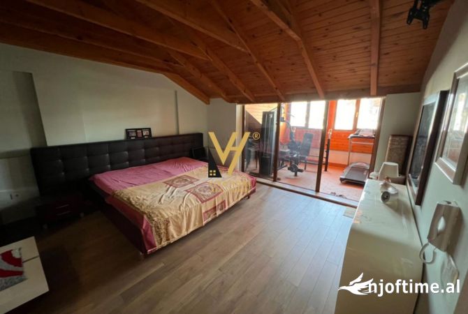 Shtepi me qera Shtepi Private ne Tirane, 3+1, Mobilimi E mobiluar, Pagesa 2,500  Euro.