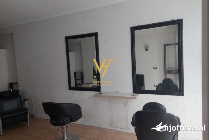 Ambient biznesi me qera 3+1 ne Tirane - 400 Euro
