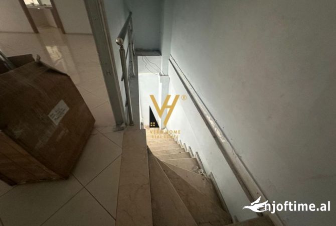 Ambient biznesi me qera 1+1 ne Tirane - 2,300 Euro