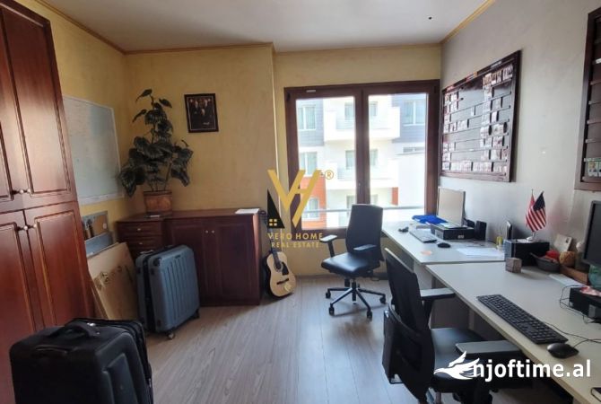 JEPET ZYRE 190 M2 ME QERA TE KOMPLEKSI DELIJORGJI 250.000 LEKE