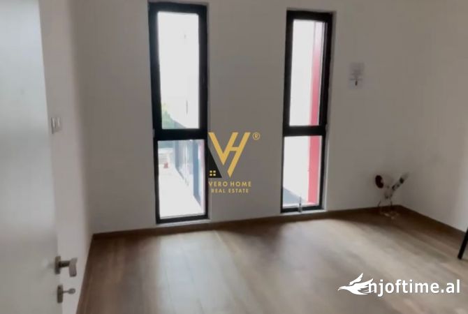 Ambient biznesi me qera 3+1 ne Tirane - 650 Euro