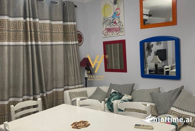 Shtepi me qera Apartament ne Tirane, 2+1, Mobilimi E mobiluar, Pagesa 900  Euro.