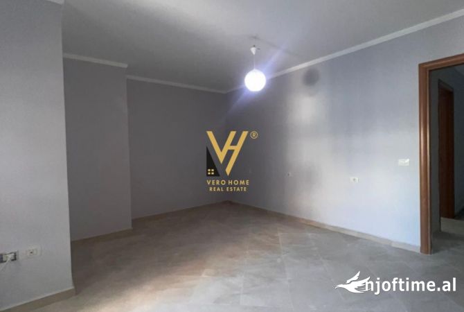 Ambient biznesi me qera 3+1 ne Tirane - 700 Euro