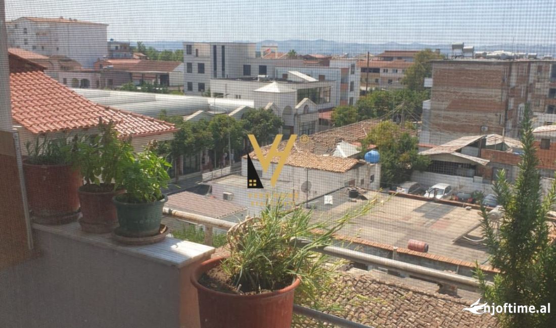 Shtepi ne shitje Apartament ne Kavaje, 3+1, Mobilimi E mobiluar, Pagesa 80,000  Euro.