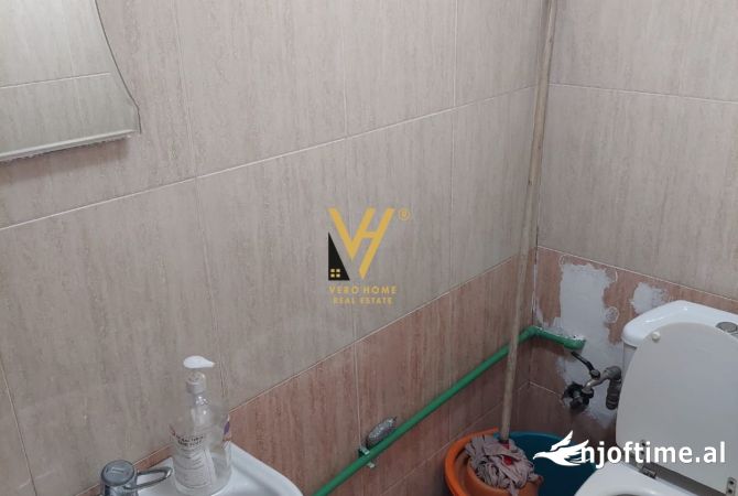 Ambient biznesi me qera 1+1 ne Tirane - 25,000 Leke