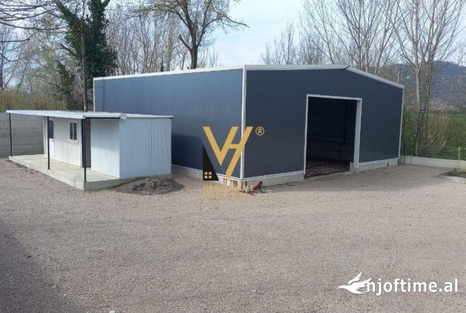 Ambient biznesi me qera 4+1 ne Tirane - 2,500 Euro