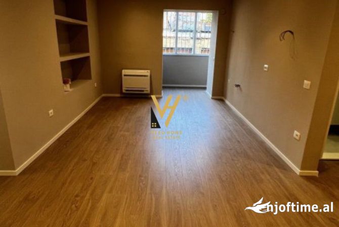 Ambient biznesi me qera 3+1 ne Tirane - 900 Euro