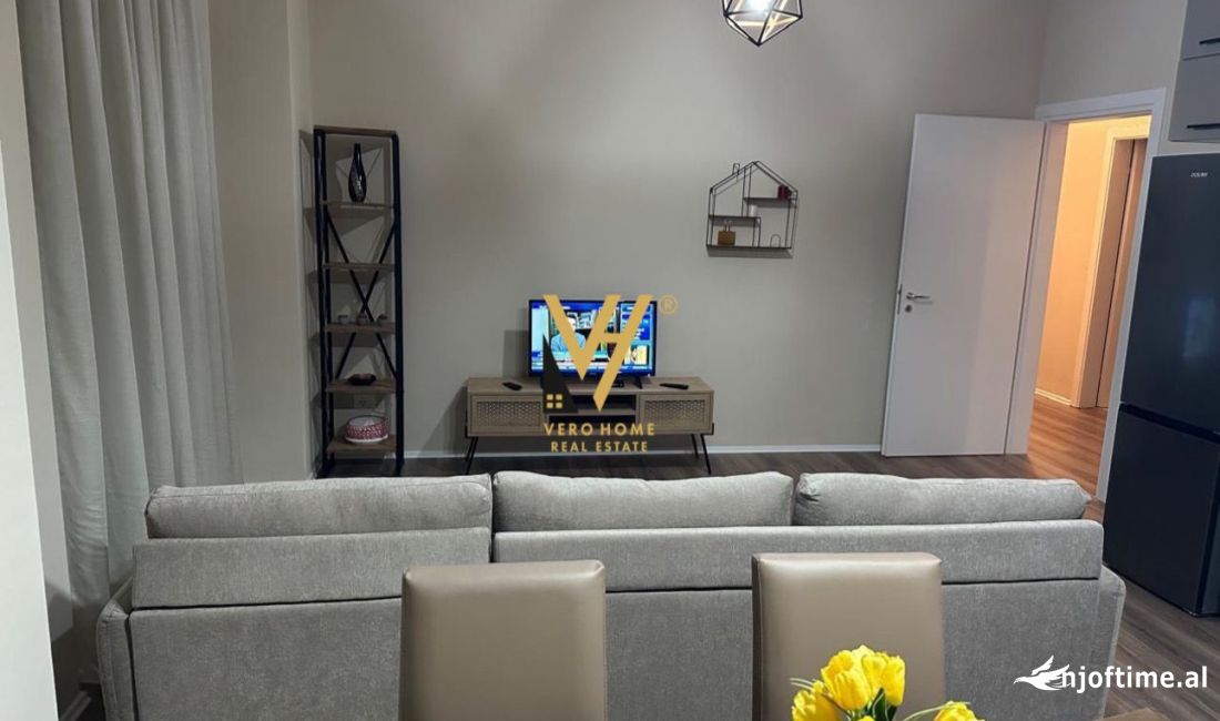 Shtepi me qera Apartament ne Tirane, 2+1, Mobilimi E mobiluar, Pagesa 800  Euro.