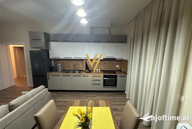 Shtepi me qera Apartament ne Tirane, 2+1, Mobilimi E mobiluar, Pagesa 800  Euro.