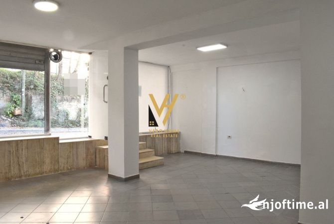 Ambient biznesi me qera 1+1 ne Tirane - 40,000 Leke