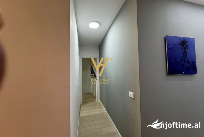 Shtepi ne shitje Apartament ne Tirane, 2+1, Mobilimi E mobiluar, Pagesa 220,000  Euro.