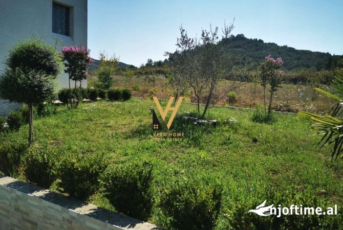 Shtepi ne shitje Shtepi Private ne Tirane, 4+1, Mobilimi E mobiluar, Pagesa 170,000  Euro.