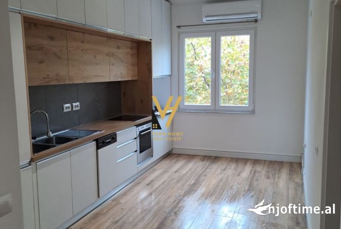 Ambient biznesi me qera 3+1 ne Tirane - 700 Euro