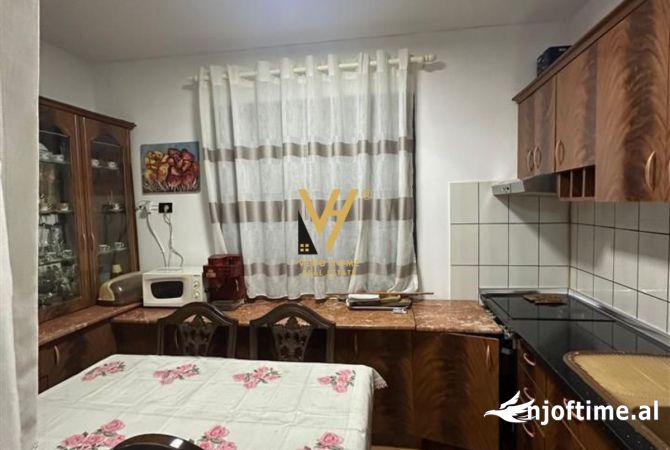 Shtepi me qera 2+1 ne Tirane - 50,000 Leke