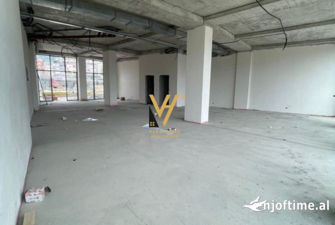 Ambient biznesi me qera 1+1 ne Tirane - 4,000 Euro
