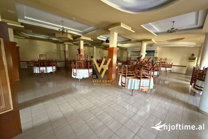 Ambient biznesi me qera 2+1 ne Tirane - 3,500 Euro