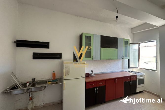 Ambient biznesi me qera 3+1 ne Tirane - 700 Euro