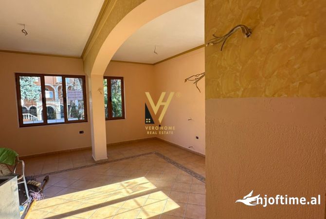 JEPET AMBIENT BIZNESI 255 M2 ME QERA NE DON BOSKO 2.500 EURO