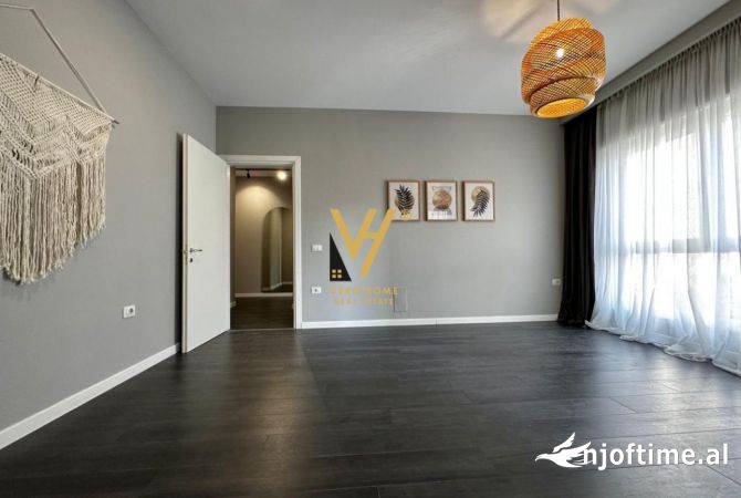 Shtepi ne shitje Apartament ne Tirane, 1+1, Mobilimi Bosh, pa mobiluar, Pagesa 178,000  Euro.