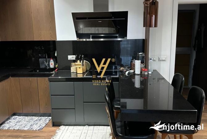 Shtepi ne shitje Apartament ne Tirane, 2+1, Mobilimi E mobiluar, Pagesa 280,000  Euro.