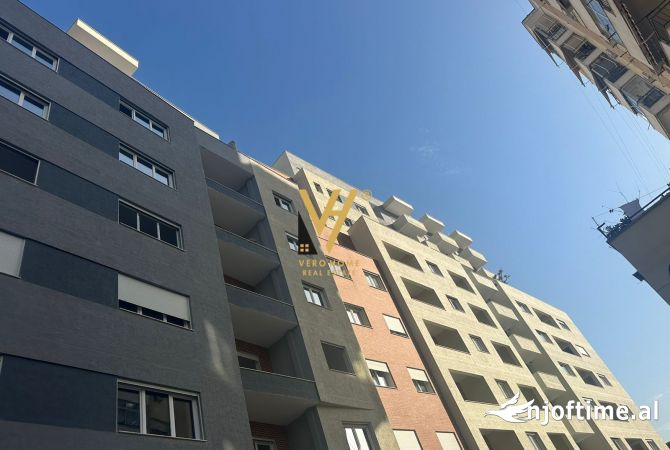 Ambient biznesi ne shitje 1+1 ne Tirane - 1,106,000 Euro