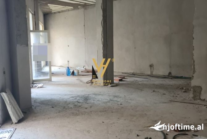 Ambient biznesi ne shitje 1+1 ne Tirane - 198,000 Euro