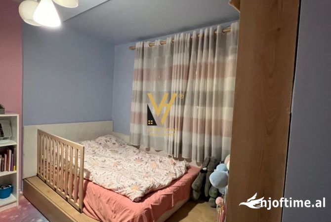 Shtepi ne shitje Apartament ne Tirane, 2+1, Mobilimi E mobiluar, Pagesa 220,000  Euro.