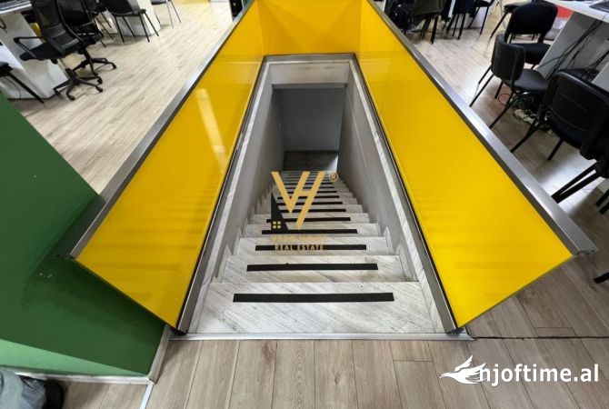 JEPET ZYRE 562 M2 ME QERA NE QENDER 7.000 EURO