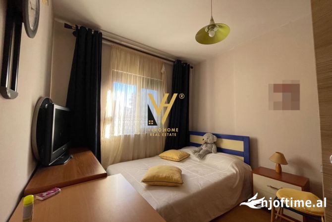 Shtepi ne shitje Apartament ne Tirane, 3+1, Mobilimi E mobiluar, Pagesa 269,000  Euro.