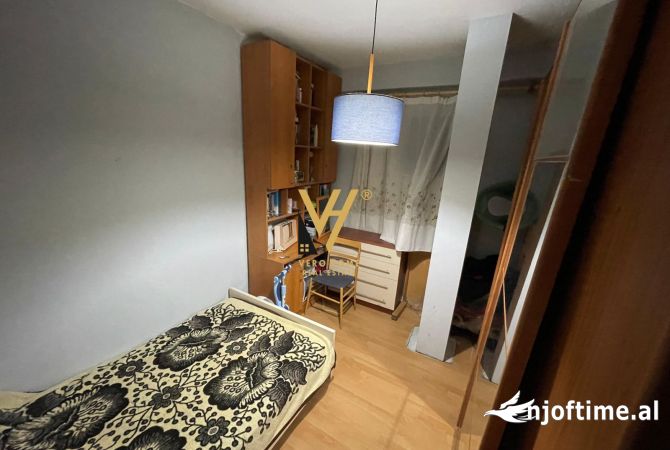 Shtepi ne shitje Apartament ne Tirane, 3+1, Mobilimi E mobiluar, Pagesa 269,000  Euro.