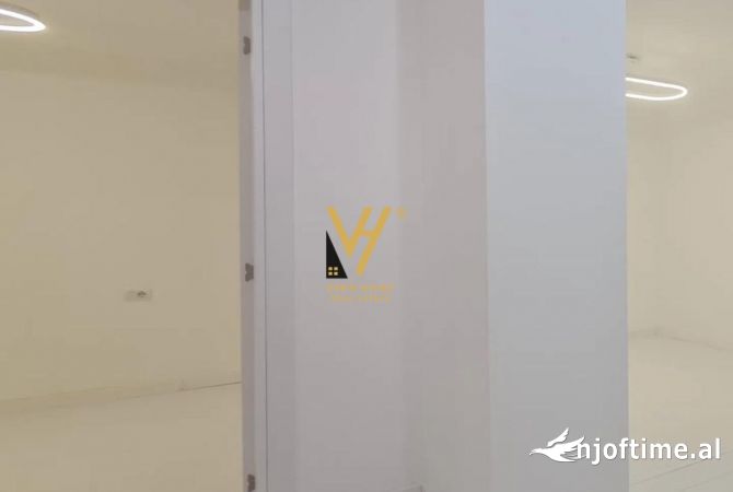 Ambient biznesi me qera 3+1 ne Tirane - 700 Euro