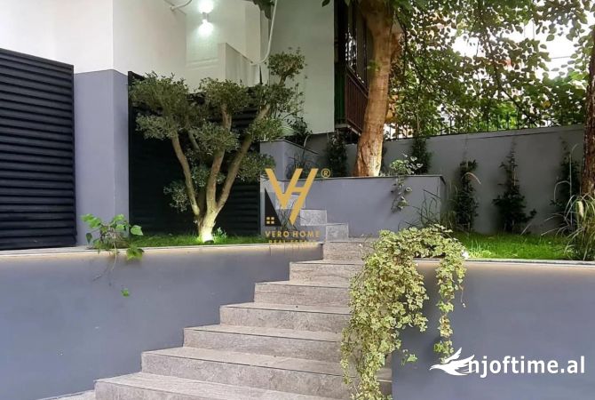 JEPET ZYRE 60 M2 + OBORR ME QERA TE ZOGU I ZI 700 EURO