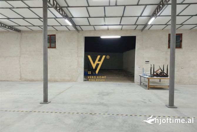 JEPET MAGAZINE 550M2 ME QERA TEK RRUGA E ARBERIT 1.500 EURO