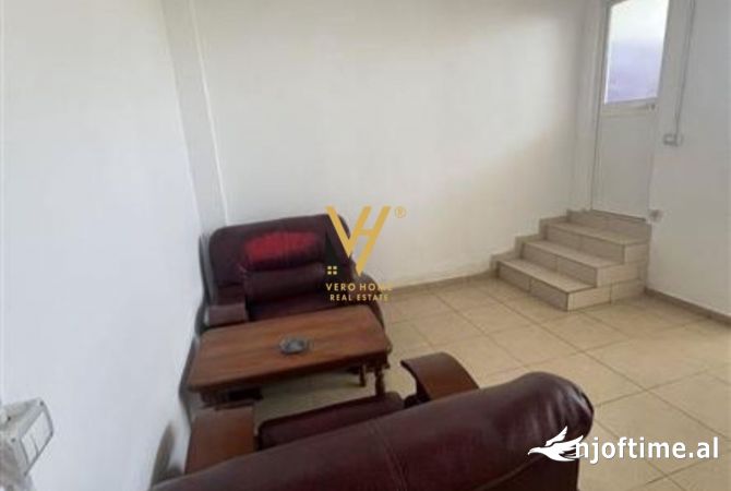 Ambient biznesi me qera 4+1 ne Tirane - 1,000 Euro